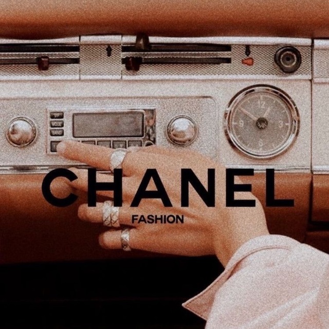 Poshmark banner for @aviv